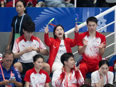 张家界荒野求生唯一女选手遇生理期