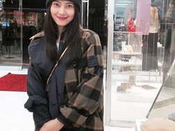 韩国街头偶遇高圆圆